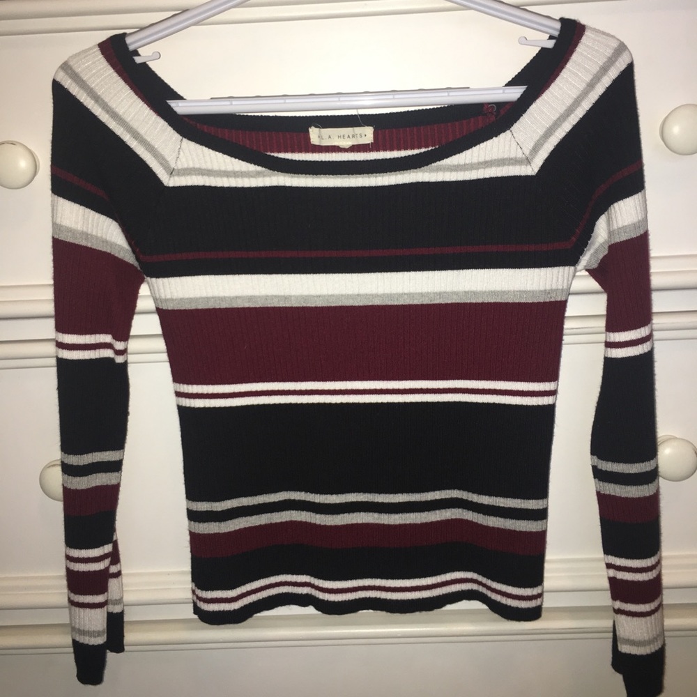 LA Hearts top